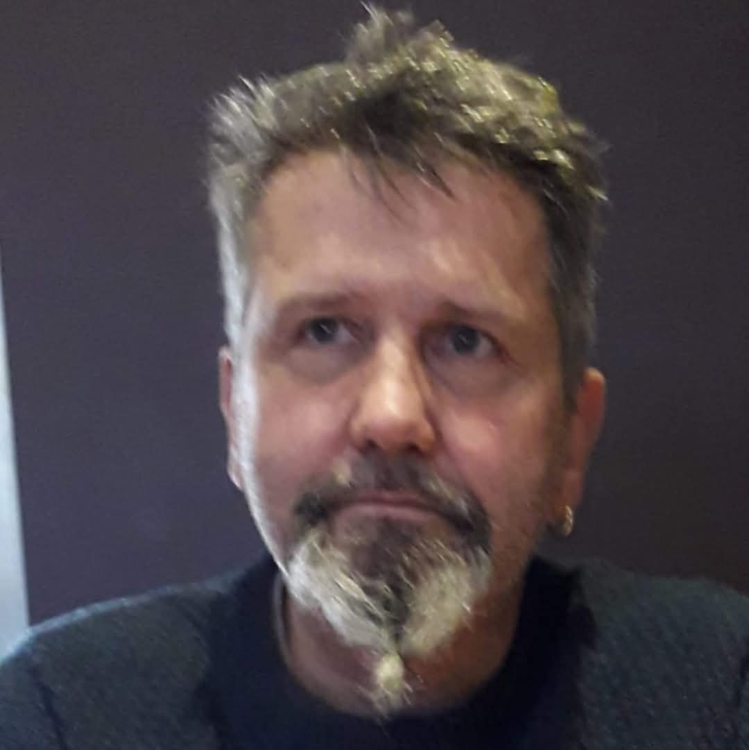 Profil von Chems-edine
